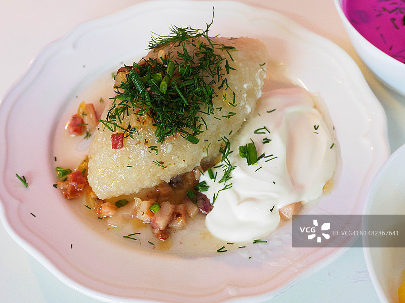 立陶宛维尔纽斯的传统立陶宛美食图片素材