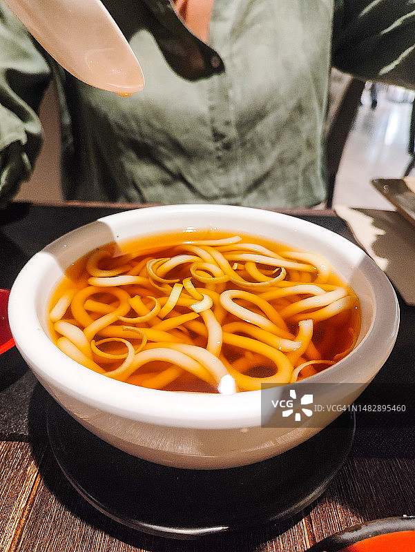 乌冬面汤图片素材