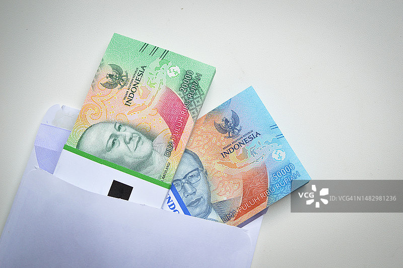 成堆的印尼卢比图片素材