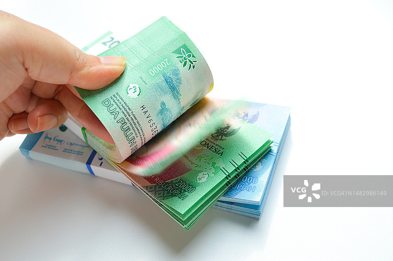 翻转印尼盾纸币图片素材