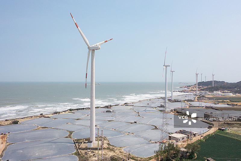 风车和渔场特写图片素材