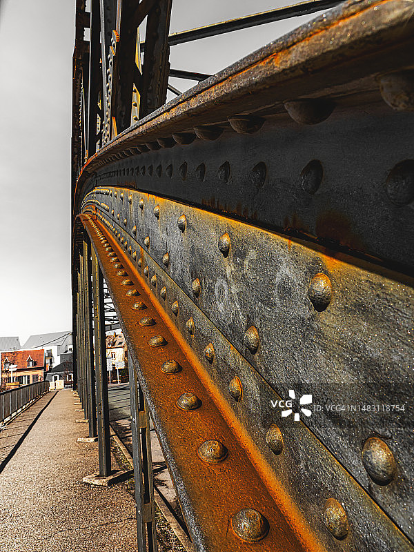 科尔马老铁路桥的钢结构，法国。图片素材