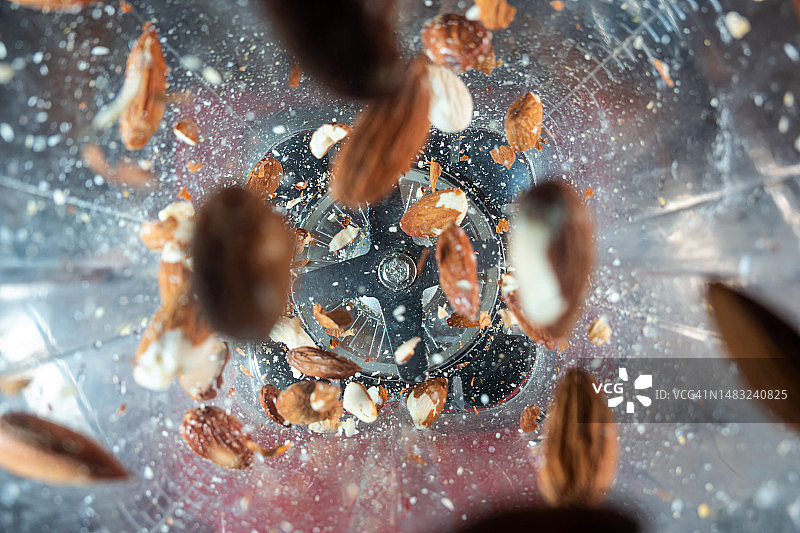 高速搅拌机中的食物高速摄影图片素材