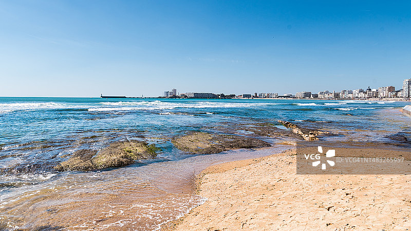 莱萨布勒多隆的海岸图片素材