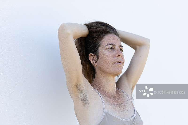 有腋毛的女人肖像图片素材