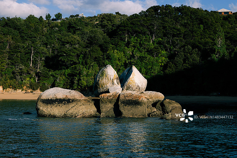 分裂苹果岩图片素材