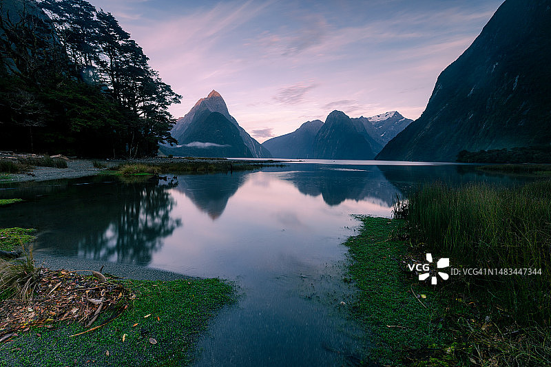 新西兰米尔福德峡湾图片素材