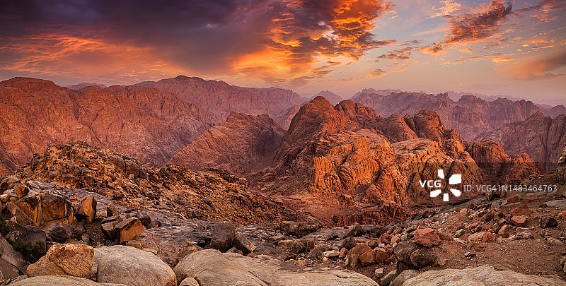 西奈山日出美景，埃及壮丽山景图片素材