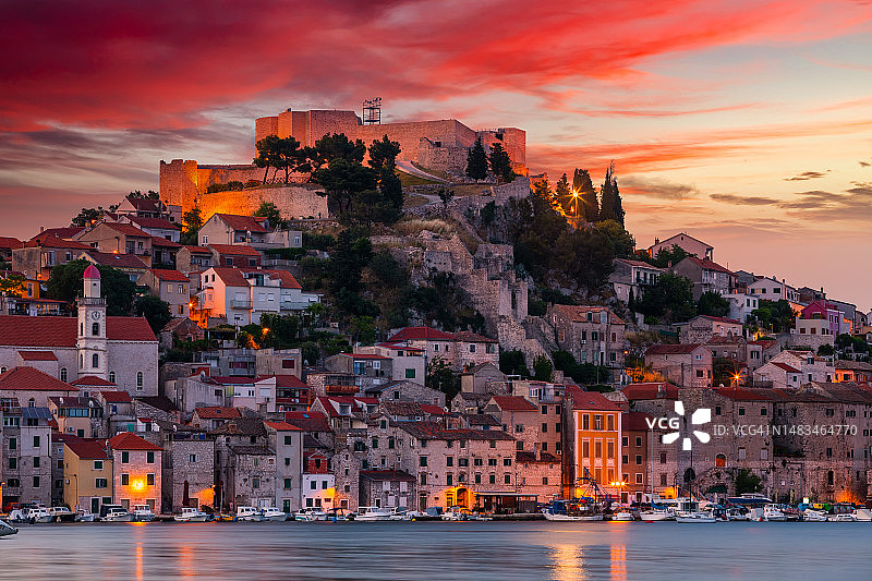 克罗地亚希贝尼克古镇日落景色图片素材