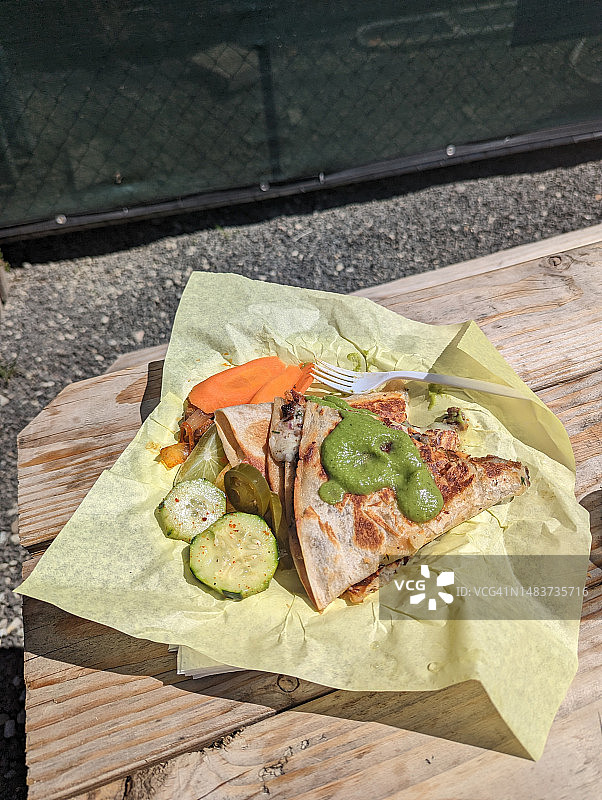 奥克兰街头餐车的油炸玉米粉饼图片素材