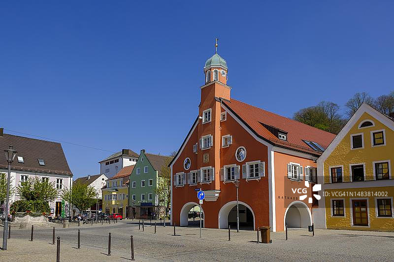 德国巴伐利亚州哈勒陶地区梅恩堡市集市广场图片素材