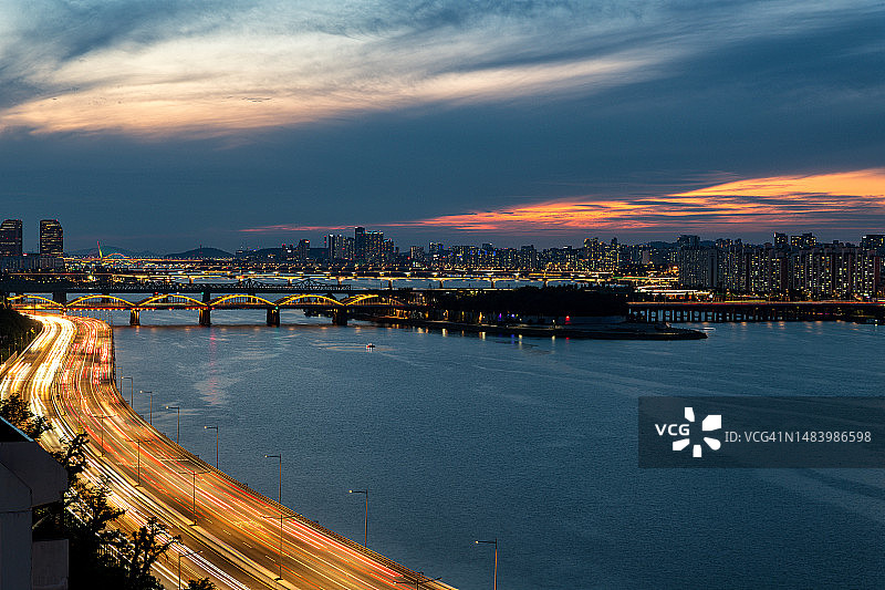 奥林匹克路和汉江夜景图片素材