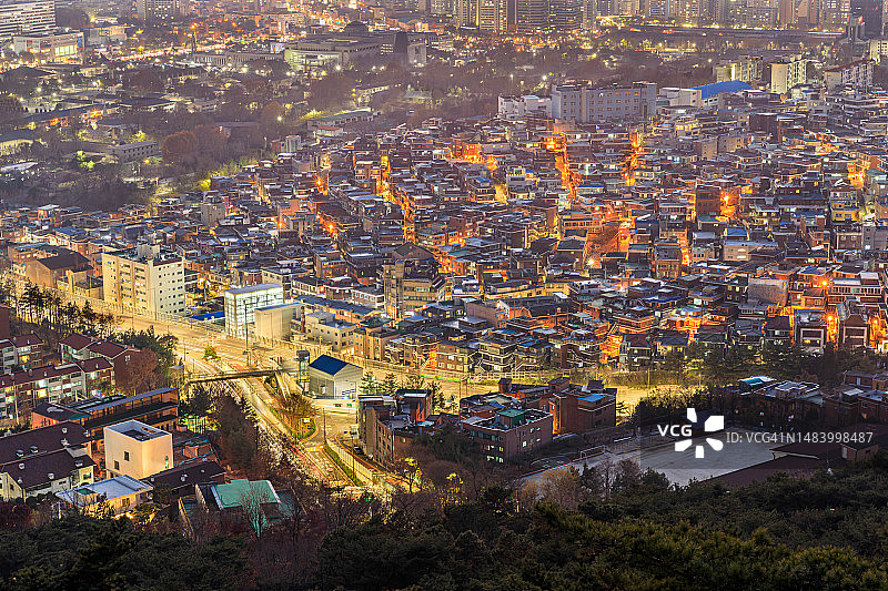 首尔龙山区梨泰院洞南山图片素材