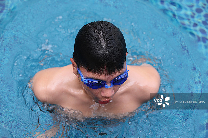 泳池场景图片素材