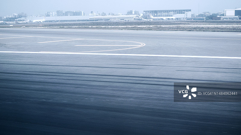 机场车辙广告背景图片素材