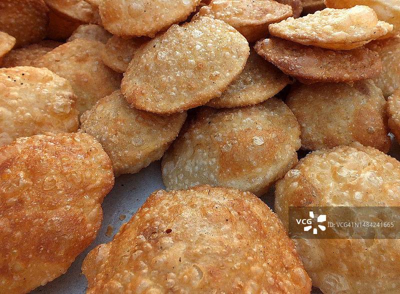 人们忙着为开斋节购物图片素材