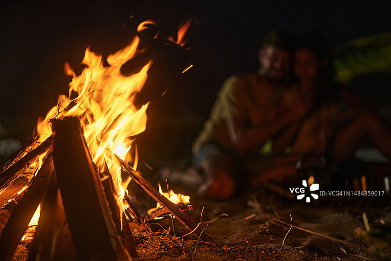 夜晚的篝火特写图片素材