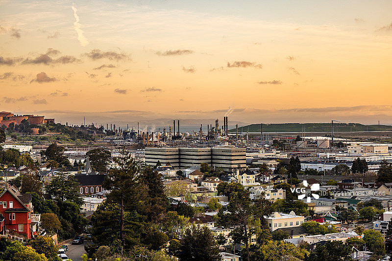 里士满石油和天然气炼油厂图片素材