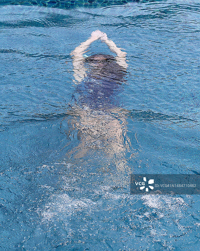 女游泳运动员图片素材