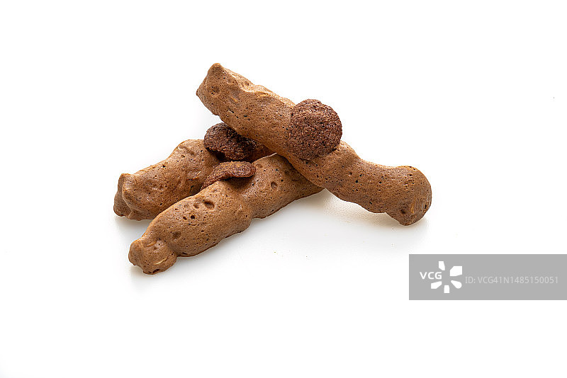 高角度拍摄：白色背景上的姜片图片素材