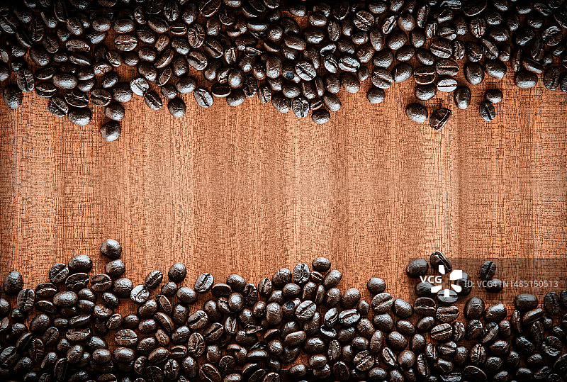 桌子上的咖啡豆俯视图图片素材