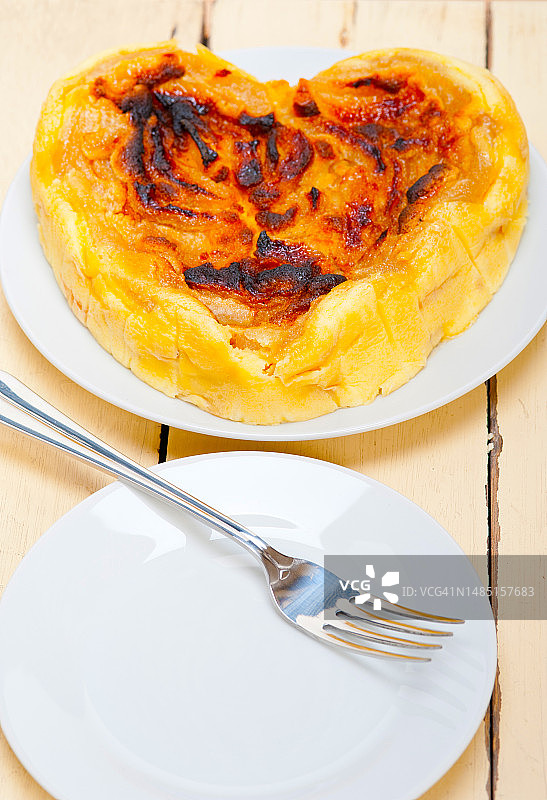 罗马尼亚：盘中的馅饼图片素材