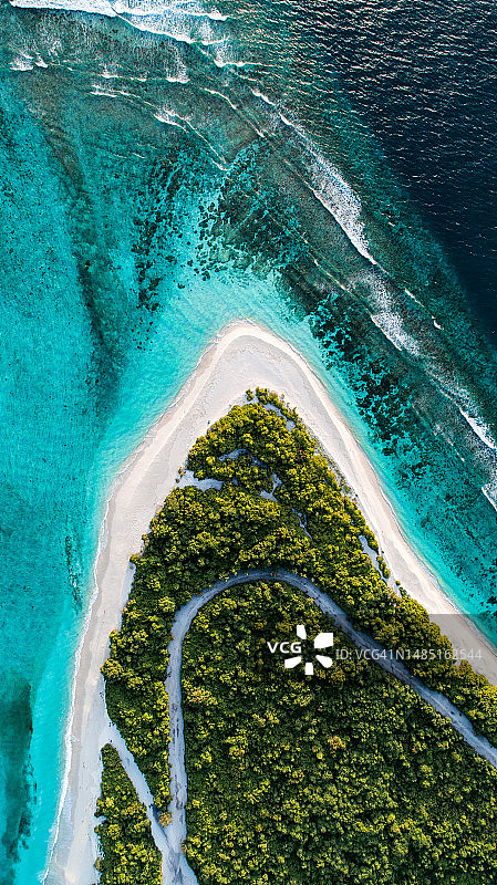 马尔代夫戈伊杜岛屿鸟瞰图片素材