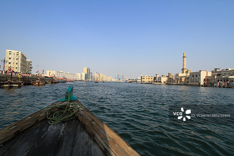 迪拜古老市场和小溪风光图片素材