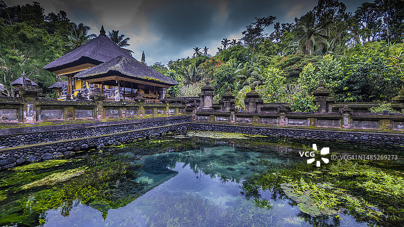 印尼巴厘岛普塔提尔塔古寺图片素材