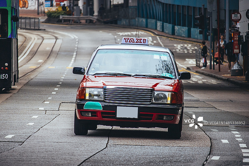 香港街头的红色出租车图片素材