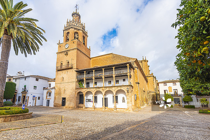 龙达圣玛利亚主教堂图片素材
