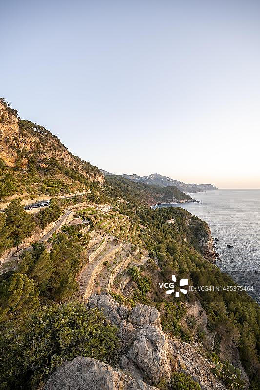 西班牙马略卡岛Banyalbufar海岸Torre des Verger风光图片素材