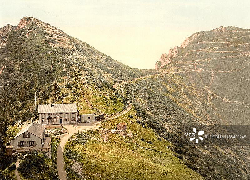 科赫尔附近的赫尔佐格山，巴伐利亚，德国，19世纪90年代的历史彩色照片图片素材