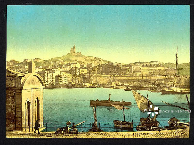 法国马赛圣母加德大教堂与港口老照片图片素材