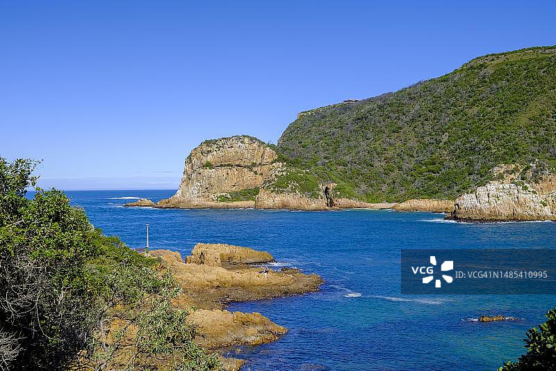 克尼斯纳岬角、泻湖入口、岩石海岸,克尼斯纳,花园大道,西开普省,南非图片素材