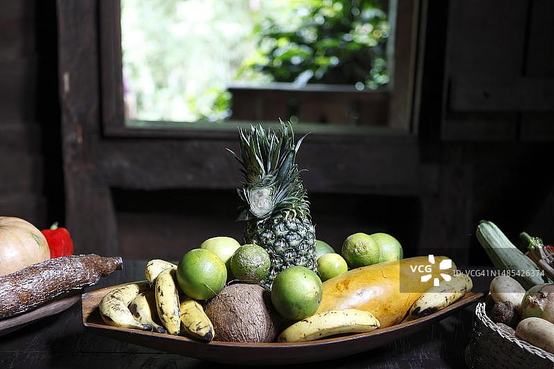 哥斯达黎加的新鲜水果皮图片素材