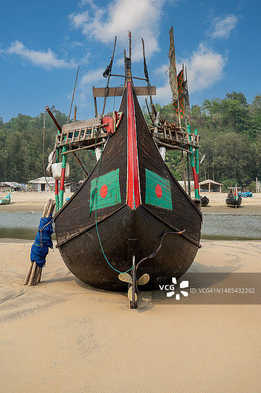 孟加拉国考克斯巴扎尔的月亮渔船图片素材