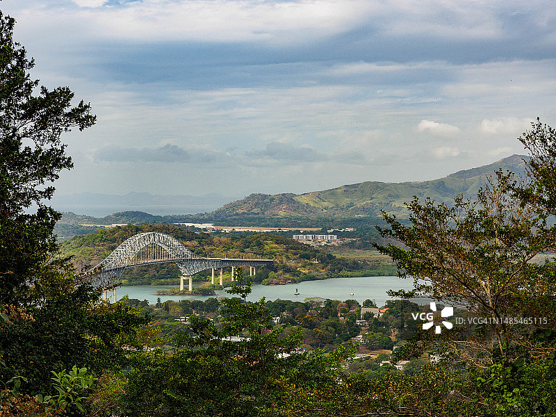 从巴拿马城安孔山看到的巴拿马运河景色图片素材
