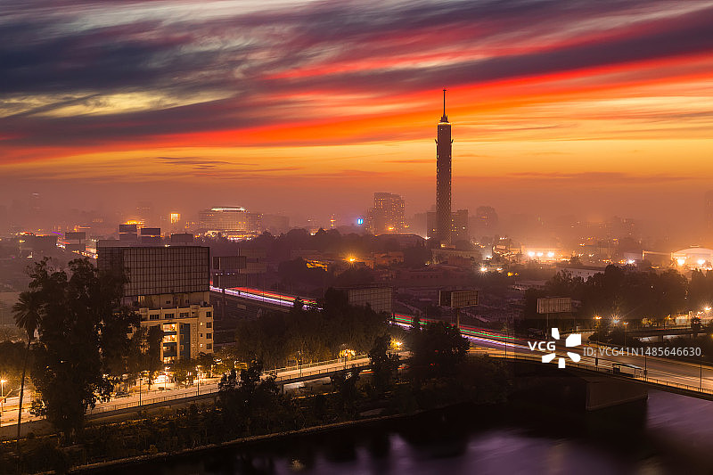日落时分开罗和尼罗河的美丽景色，埃及图片素材
