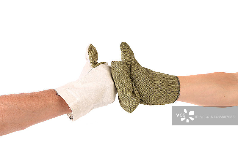 女子戴着手套，白色背景，摩尔多瓦图片素材