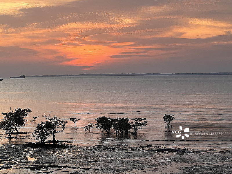 几内亚坎萨尔日落时分的海景图片素材