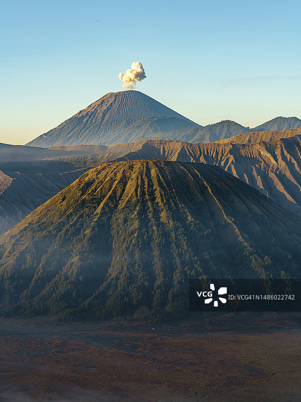 印度尼西亚布罗莫火山日出图片素材