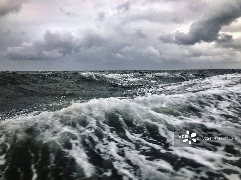 狂野的海洋图片素材
