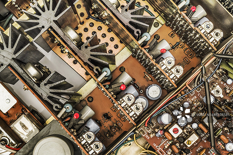 复古电子电路板细节图片素材