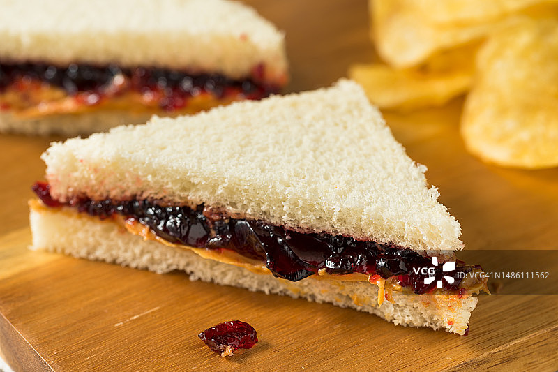 自制无皮花生酱果冻三明治图片素材