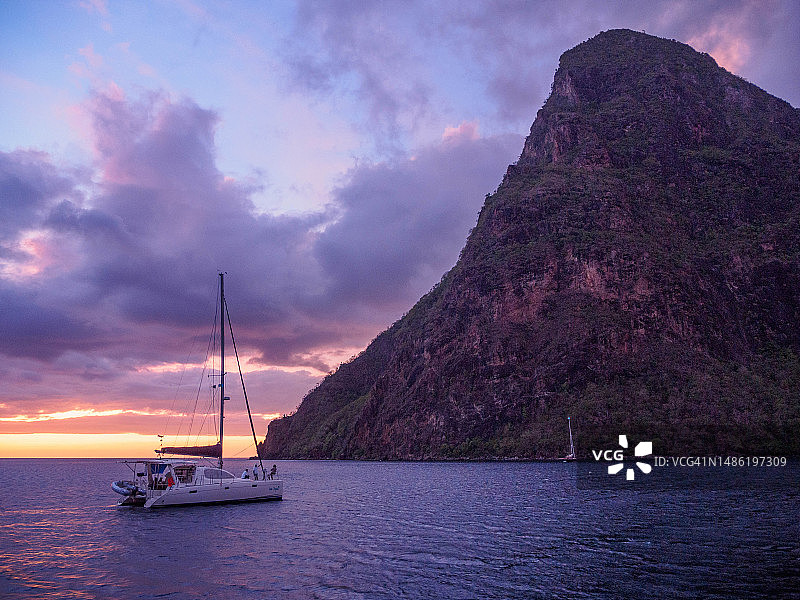 东加勒比海岛国圣卢西亚的日落图片素材