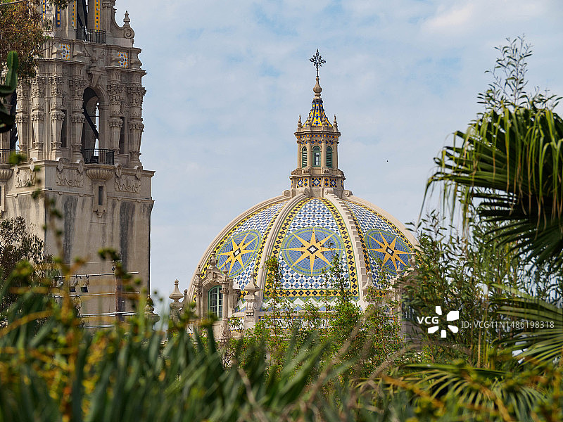 圣地亚哥巴尔博亚公园的加州大厦和加州塔图片素材