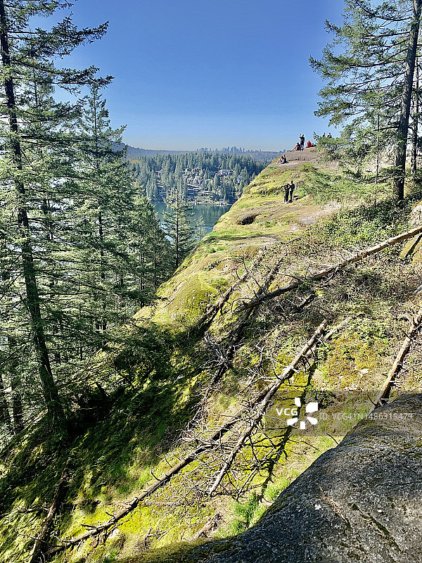 深湾采石场岩石徒步图片素材