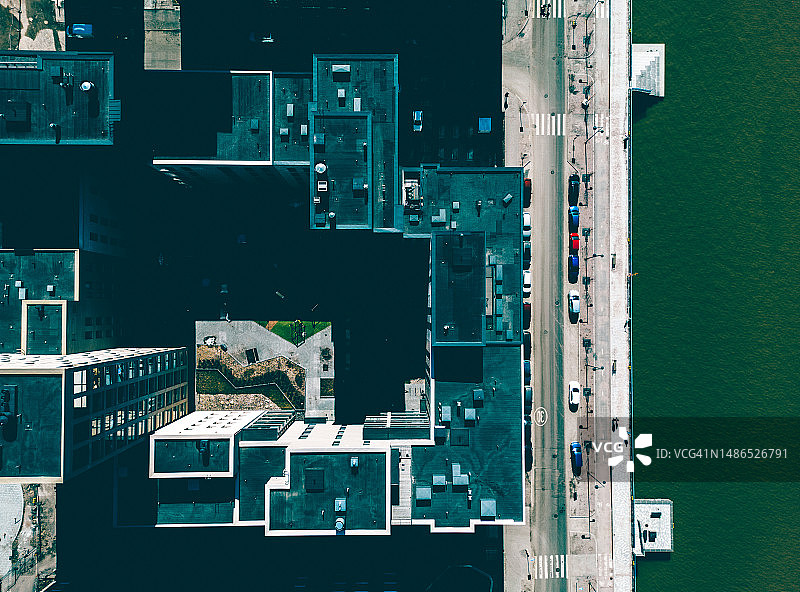 赫尔辛基Kalasatama区现代化住宅楼鸟瞰图片素材