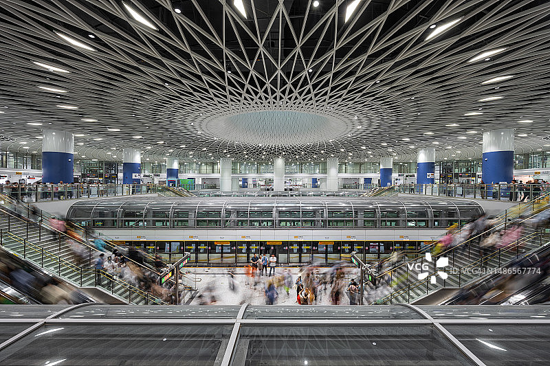 深圳市福田区岗厦北地铁站内部图片素材